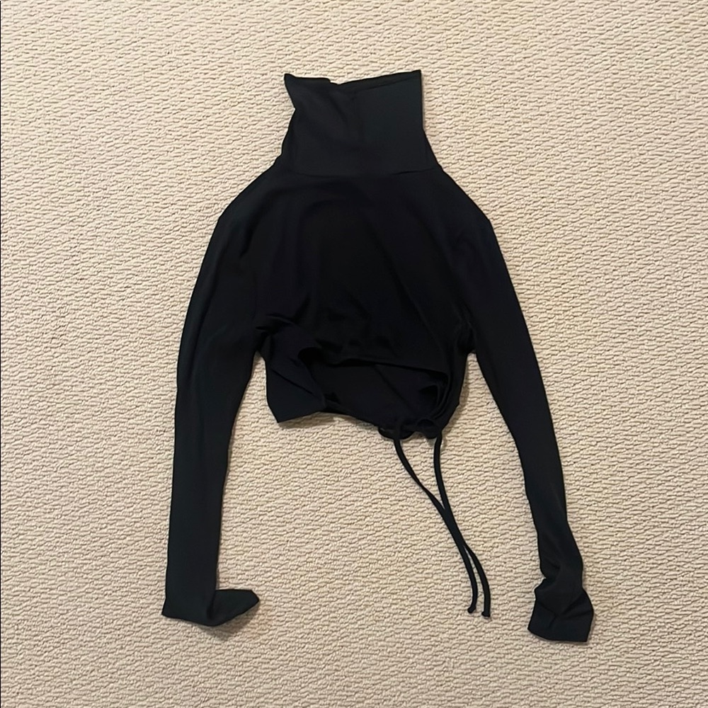 Urban | Turtleneck Open-Back Crop Top